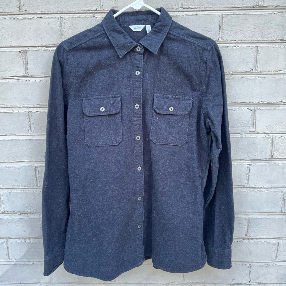 EUC Woolrich Size M Black Flannel Snap Front